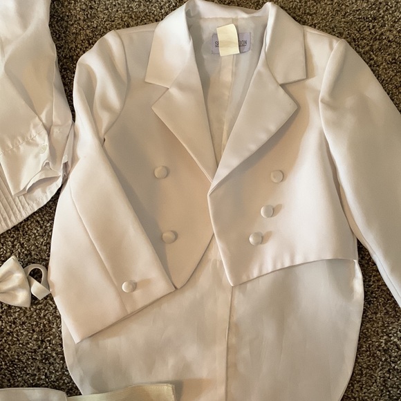 5 piece bright white tuxedo with tails - Picture 2 of 6